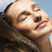 &Scaron;to je niacinamid i za&scaron;to ga svi žele u svojoj skincare rutini? Ovo su najbolji serumi