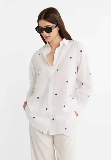 Šarmantne bluze s vezom koje će u trenu podići svaki outfit