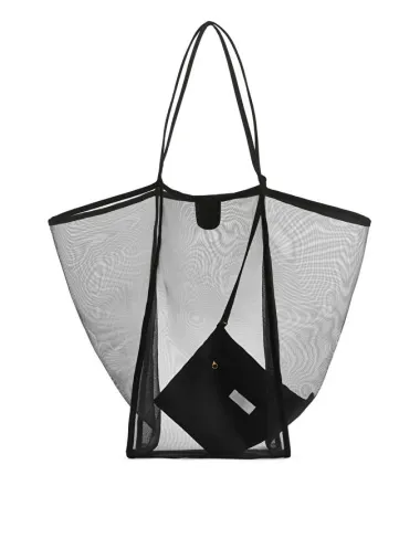 7 minimalističkih komada koji čine ljetnu 'capsule' garderobu