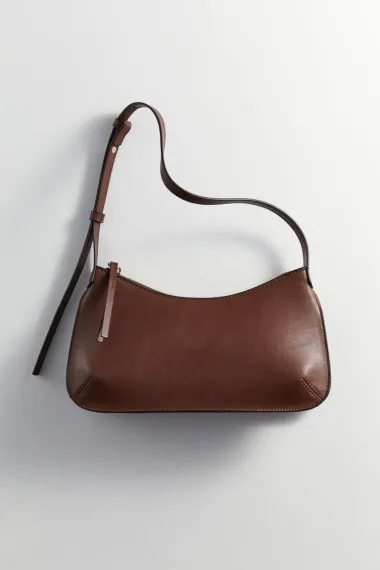 Hit na društvenim mrežama: H&M ima torbu inspiriranu Botteginim modelom