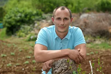 Farmer Mate najmlađi je u selu od 20-ak stanovnika: 'Nema djevojaka, nemam ih gdje upoznati'