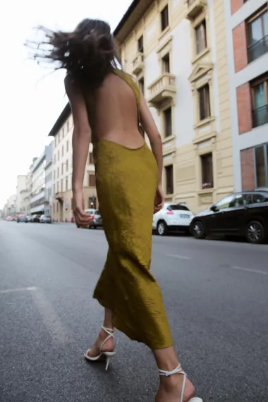 7 elegantnih haljina iz Zare koje djeluju luksuzno