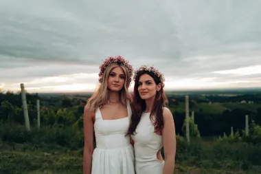 Vanessa Kralj ljepotom i talentom napravila je pomutnju u Superstaru, a sada ima svoj prvi singl 'Digni glavu'