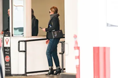 Voli ih i Jennifer Aniston: Traperice podvrnutih nogavica su opet IN