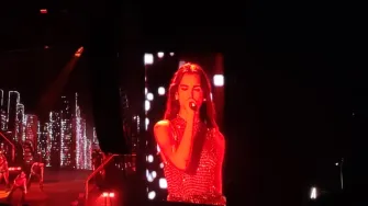 Dua Lipa u Puli nije razočarala glasom, stasom i produkcijom, ali nedostajalo je nekog šarma