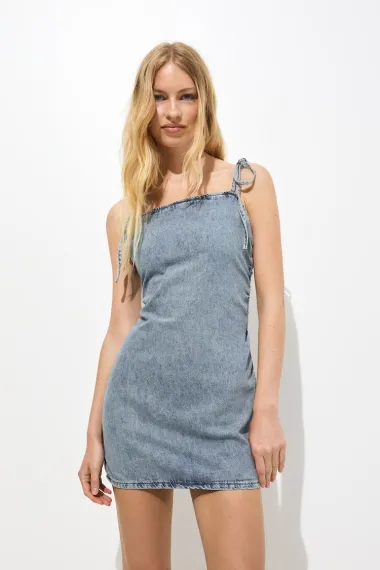 Pull and Bear ima odlične traper komade za ljeto – imamo favorite