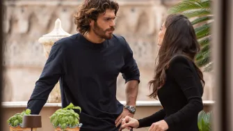 U ljetnoj hit seriji 'Viola boje mora' turski zavodnik Can Yaman ostvario prvu ulogu na talijanskom jeziku!