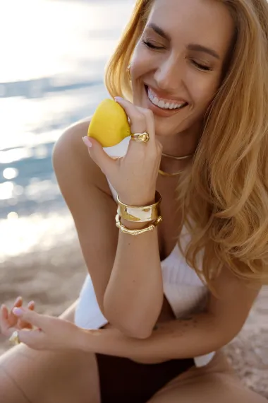 Ivana Mišerić u senzualnoj modnoj kampanji za Karat Jewelry, s kojom ljeto službeno može početi!