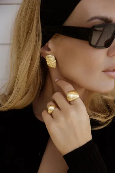 Ivana Mišerić u senzualnoj modnoj kampanji za Karat Jewelry, s kojom ljeto službeno može početi!