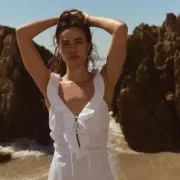 Bijela haljina je omiljeni klasik, a najljepše modele ove sezone ima Zara