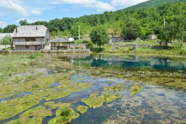 Vrila Gacke su bajkovito mjesto za odmor s najboljom pizzom u Lici