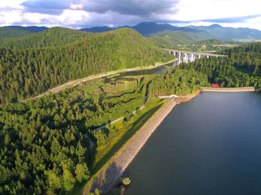 Vrhunski filmovi, glazba i zabava čekaju vas u Fužinama uz mistično jezero Lepenica