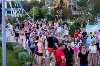 Tematsko-zabavni i vodeni park Vas poziva na nezaboravnu dvodnevnu feštu!
