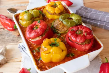 Okusi djetinjstva: Recept za najbolje punjene paprike iz pećnice
