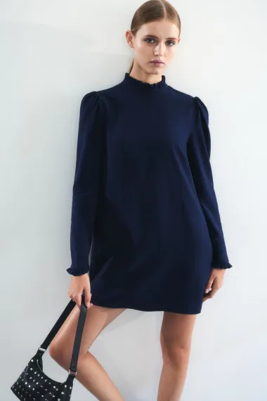 Tamnoplava boja je kao stvorena za jesen - odabrali smo najbolje modele