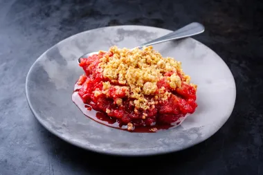 Recept za najfiniji drobljenac s jabukama i kupinama