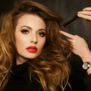 Hair trendovi: Upečatljive frizure koje će biti popularne ove jeseni i zime
