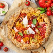 Recept za brzu pitu od rajčice s lisnatim tijestom