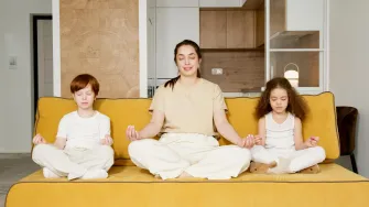 Meditacija za djecu: Naučite svoje najmlađe kako kontrolirati emocije