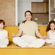 Meditacija za djecu: Naučite svoje najmlađe kako kontrolirati emocije