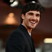 Tko je Jacob Elordi? Nova zvijezda glumit će uz Margot Robbie u 'Orkanskim visovima'