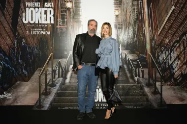 Glamurozno ludilo napunilo je sinoć IMAX kino u Zagrebu na premijeri filma  'Joker: ludilo u dvoje'