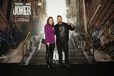 Glamurozno ludilo napunilo je sinoć IMAX kino u Zagrebu na premijeri filma  'Joker: ludilo u dvoje'