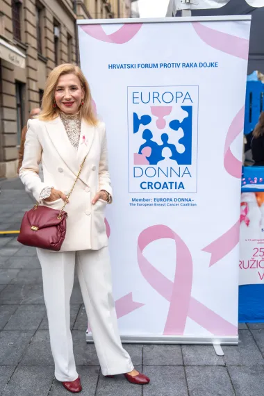 Ružičasta povorka podrške obilježila 25. Dan ružičaste vrpce