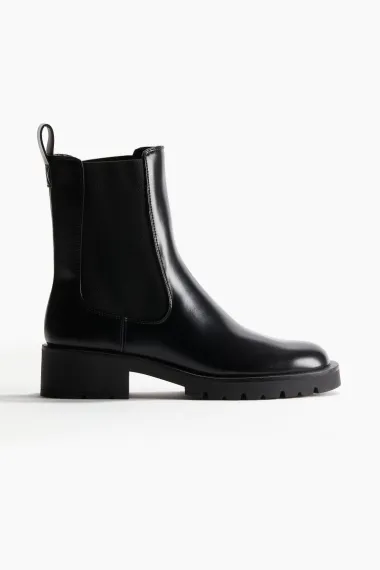 Najbolje crne gležnjače po povoljnim cijenama za stylish jesenske kombinacije