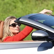 Margot Robbie očarala u novoj reklami za kultni parfem