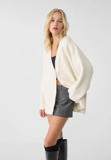 Topli, mekani i chic: Dugi kardigani kao ključni komad jesenske garderobe