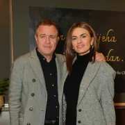 Branka Krstulović i suprug Hrvoje modno su se uskladili za premijeru