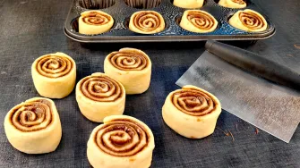 Recept u fotografijama za najmekše rolice punjene  čokoladnim namazom