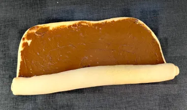 Recept u fotografijama za najmekše rolice punjene  čokoladnim namazom