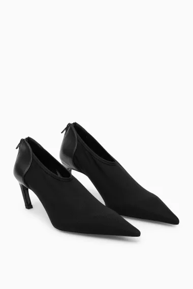 Crne i bijele salonke kao elegantan modni dodatak za svaku priliku