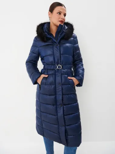 Duge puffer jakne: Must-have komad za hladne zimske dane