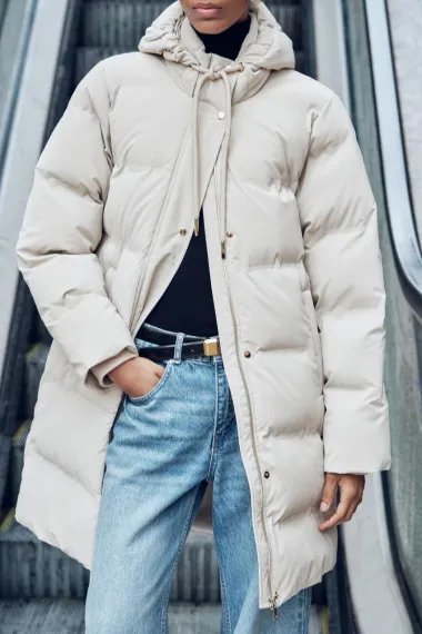 Duge puffer jakne: Must-have komad za hladne zimske dane