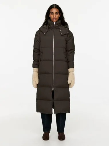 Duge puffer jakne: Must-have komad za hladne zimske dane