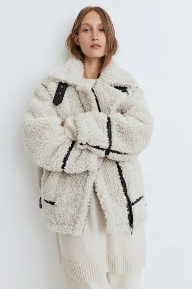 Topli i stylish: I ove zime nosimo teddy jakne i kapute