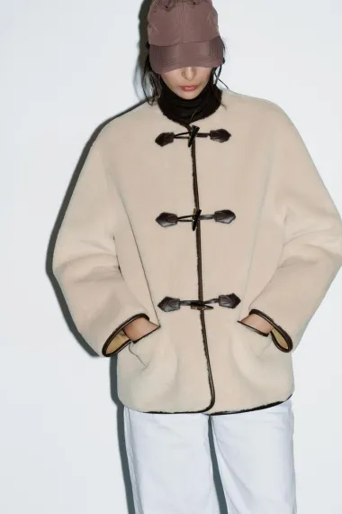 Topli i stylish: I ove zime nosimo teddy jakne i kapute