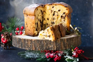 Recept za najpoznatiju blagdansku slasticu - panettone s grožđicama