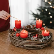Adventski vijenac - donosimo inspirativne ideje za izradu božićnog ukrasa