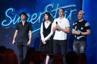 Umjesto deset, odabrano dvanaest veličanstvenih koji će nastupati u live emisijama