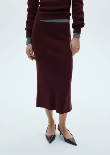 Pletena suknja je stylish dodatak zimskoj garderobi
