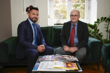Nova mlada snaga, dr. Johann Nemrava, stigao je u jednu od vodećih poliklinika za estetsku kirurgiju
