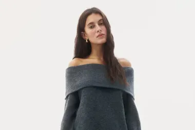 Spoj pletiva i golih ramena: Ženstveni modni trend koji dominira kolekcijama