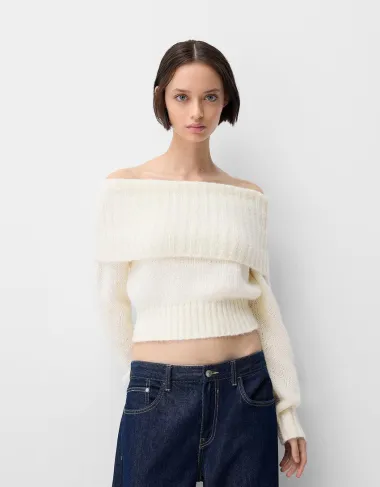 Spoj pletiva i golih ramena: Ženstveni modni trend koji dominira kolekcijama