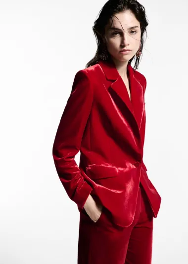 Baršun ove zime izgleda bolje nego ikad – Mango i Zara imaju prekrasne modele