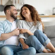 Male geste koje će ojačati svaki ljubavni odnos