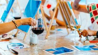 Kreativno opuštanje uz čašu vina? Evo gdje otići na Paint & Wine u Zagrebu